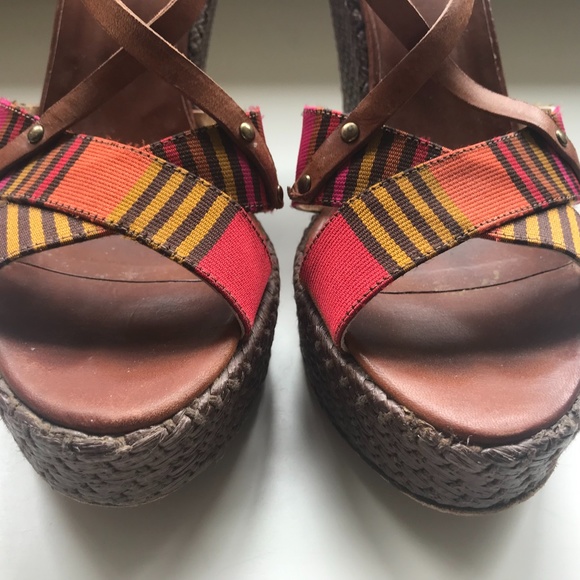 Isabella Fiore Platform Sandals 7 - Picture 1 of 7